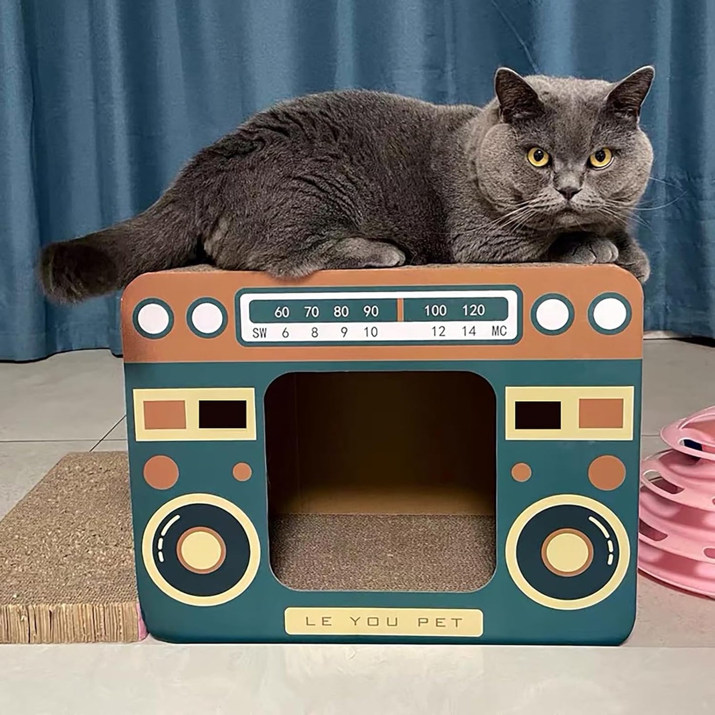 Radio Design Cat Scratching Board