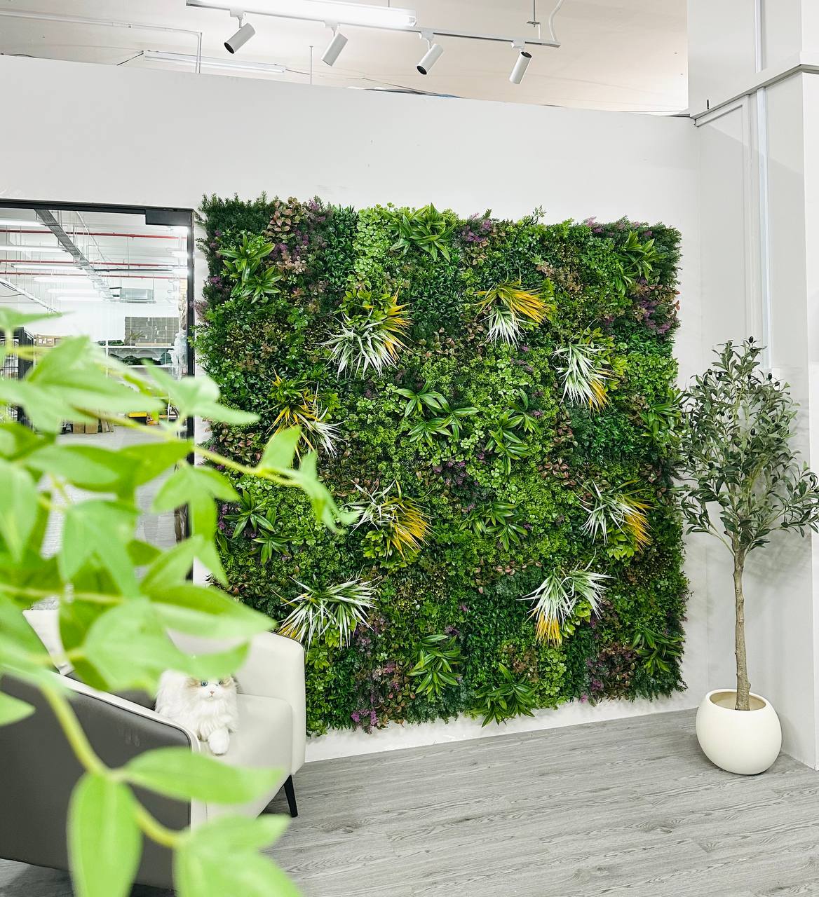 UV-Resistant Artificial Green Wall