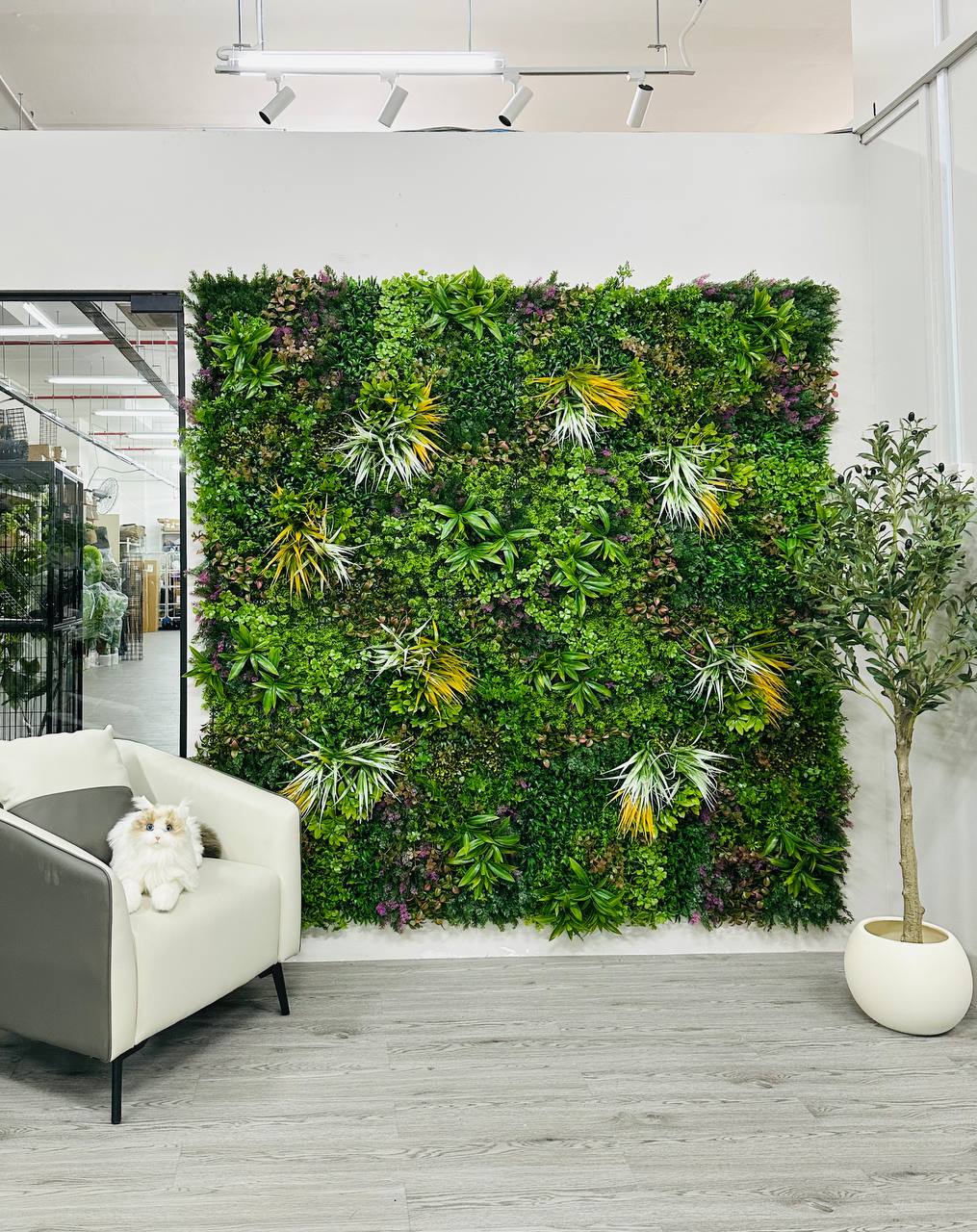 UV-Resistant Artificial Green Wall