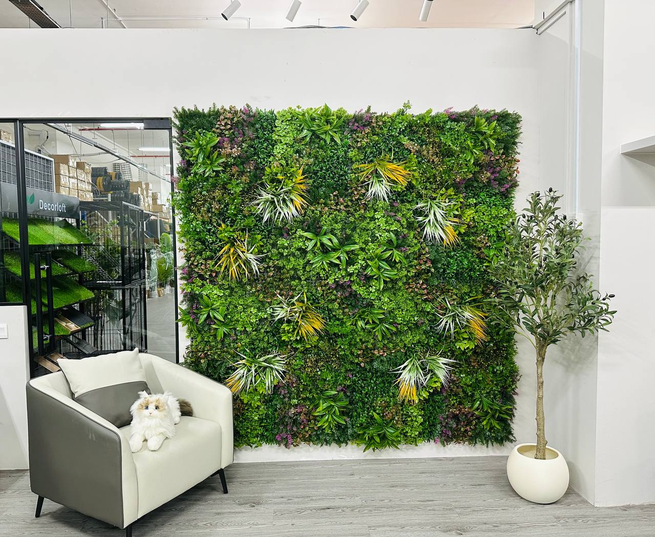 UV-Resistant Artificial Green Wall
