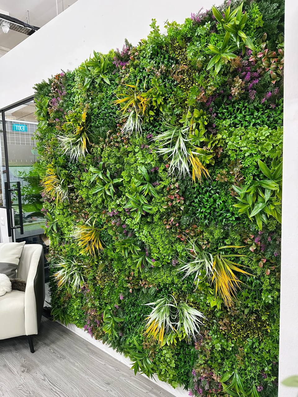 UV-Resistant Artificial Green Wall